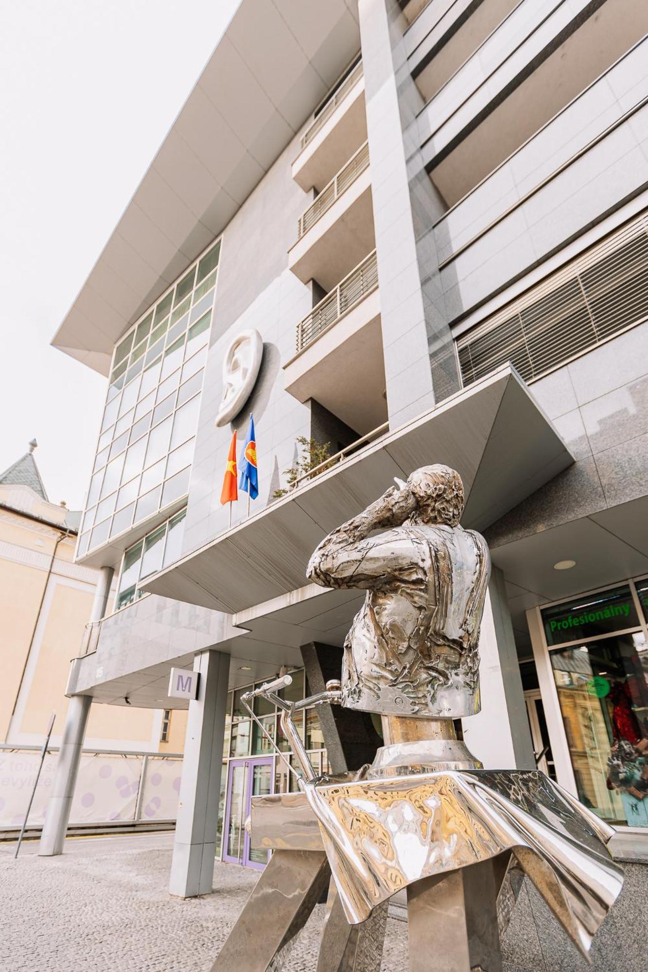 Skau 1 Old Town Family & Business Apartment Free Parking Bratislava Bagian luar foto